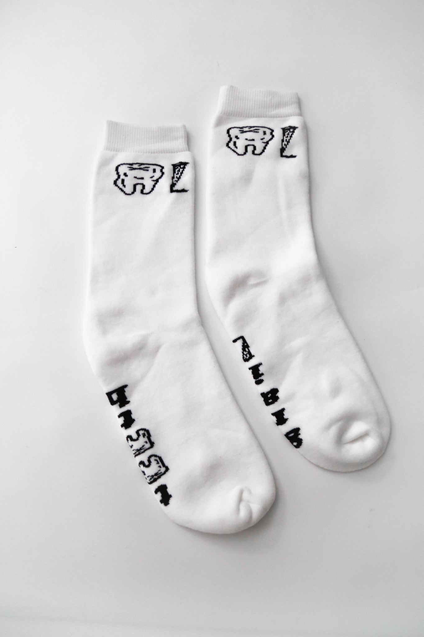 TOOTH AND GRAIL Logo Crew Unisex Socks